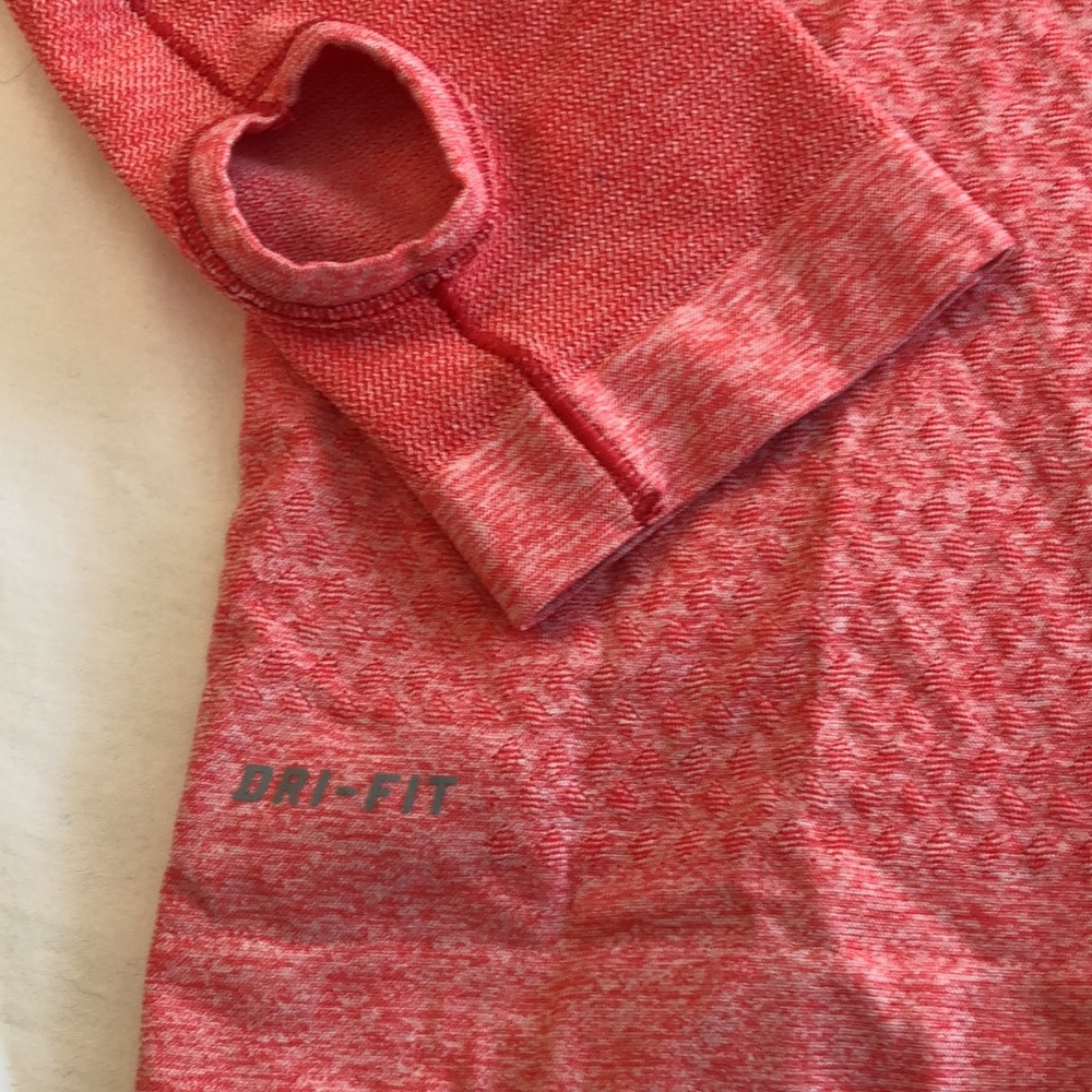 Nike 1/4 zip top - Picture 11 of 11